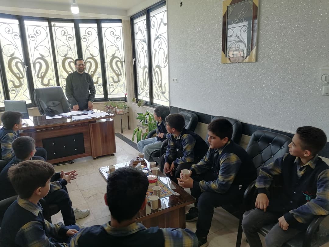 جلسه شورای دانش آموزی