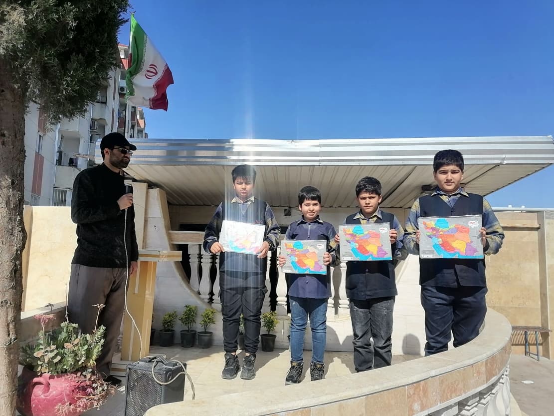 تقدیر از دانش آموزان نمونه