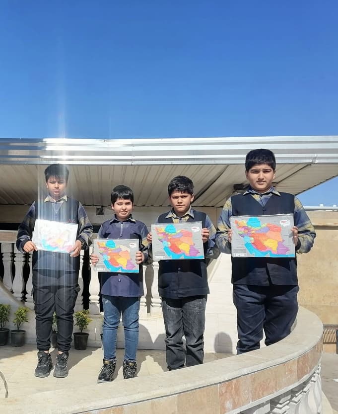 تقدیر از دانش آموزان نمونه